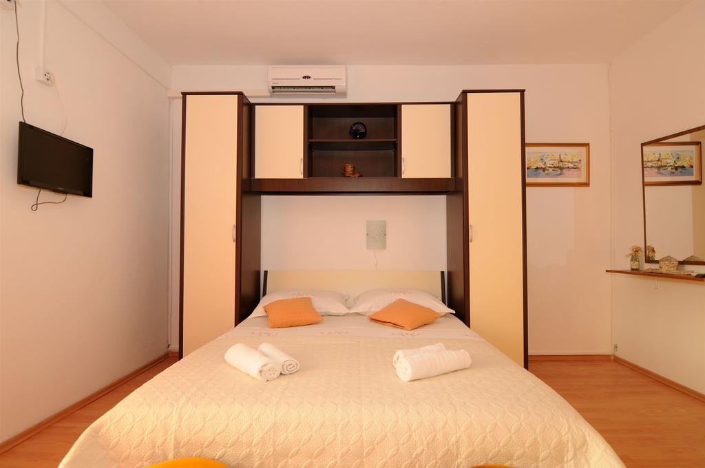 מאקרסקה Apartments Katica מראה חיצוני תמונה