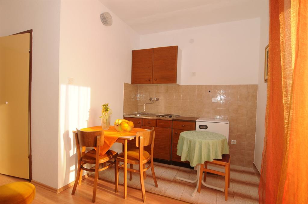 מאקרסקה Apartments Katica מראה חיצוני תמונה